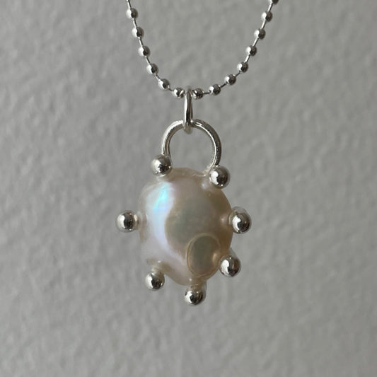 pearl pendant 04