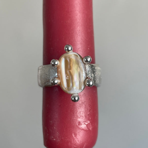 Mother of Pearl Ring 01