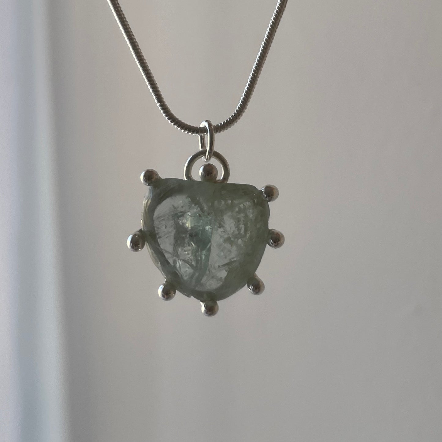 icy stone pendant 01