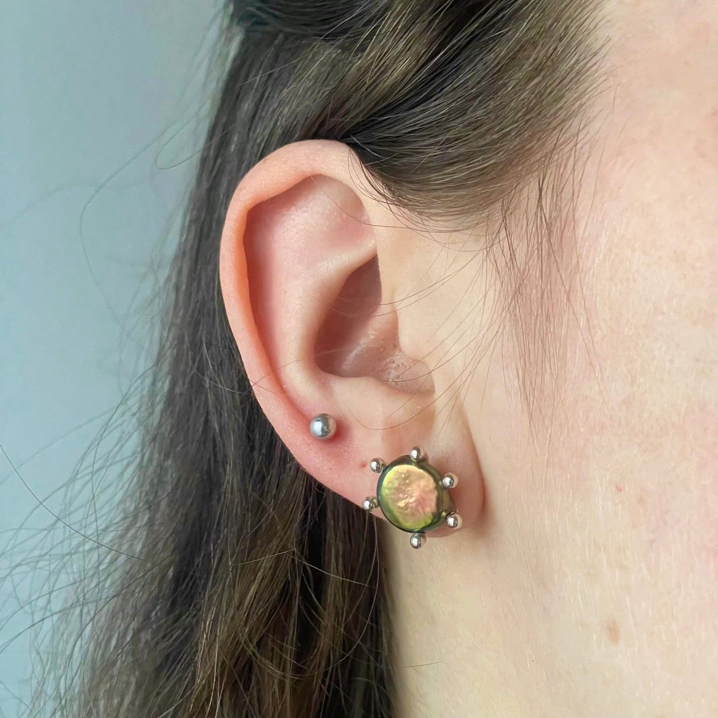 oil slick pearl stud